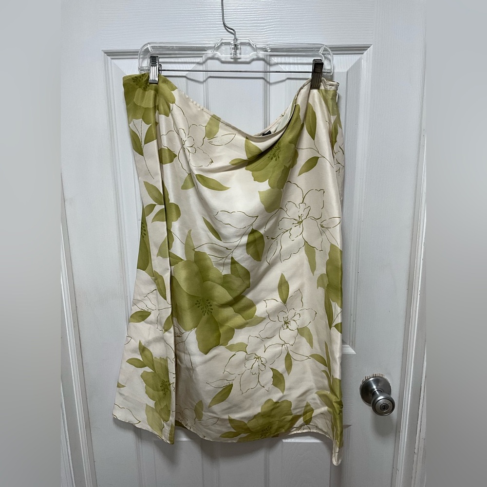 Kate Hill Floral Print Skirt in Green and Cream Plus Size 20W